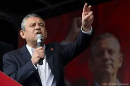 Turkse rechtbank stopt rechtszaak tegen oppositie