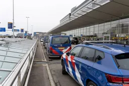 In totaal 76 XR-demonstranten aangehouden op Schiphol