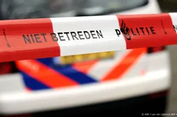 Politie vindt lichaam bij gezonken boot Amsterdam