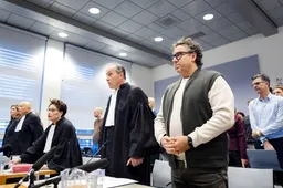 Borsato verlaat bij uitzondering de rechtbank via achteruitgang