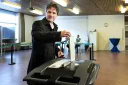 Bontenbal stemt in Johanneskerk in Rotterdam