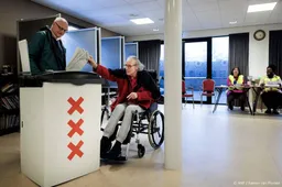 Stembureaus in Nederland gesloten, tellen van stemmen begint