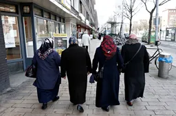 Debat ‘Stem van Moslims’ gisteren in Den Haag: alleen linkse partijen aanwezig, NOS wijt lage opkomst aan ‘harde toon’
