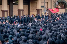 Yesilgöz weerstaat FD-vragenvuur: Antifa mag wél op terreurlijst, ook zonder Kamer van Koophandel-nummer