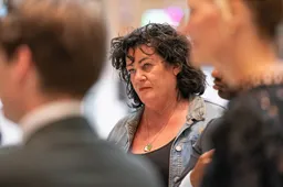 Walgelijke posteractie: The Rights Forum beschuldigt politici als Van der Plas en Wilders van ‘genocide’