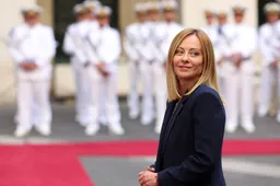 Meloni pakt islamitisch separatisme keihard aan: boerka wordt verboden in Italië
