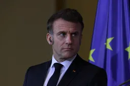 Frankrijk zakt dieper dan Sovjet-Unie: Macron jaagt overheidsuitgaven naar recordhoogte