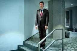 Martin Bosma reageert met pure klasse op dolkstoot kartel: ‘Macht is een geleende fiets’