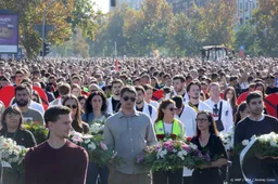 Serviërs herdenken slachtoffers jaar na stationsramp Novi Sad 