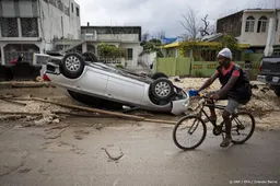 Ruim 200 reizigers vanuit Jamaica na orkaan weer in Amsterdam