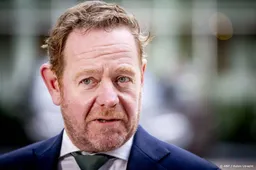 Van Weel gaat uitsluiten hulp aan illegalen beter uitleggen