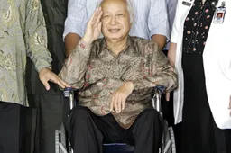 Petitie in Indonesië tegen benoeming Soeharto tot nationale held