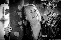 Viola Holt in besloten kring gecremeerd