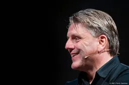 Nieuw Cruyff Court in Zwolle vernoemd naar chef-kok Jonnie Boer