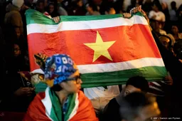 Ruim kwart miljoen Surinamers sinds 1975 naar Nederland verhuisd
