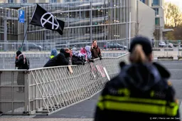 Demonstranten aangehouden bij protest tegen wapenbeurs Rotterdam