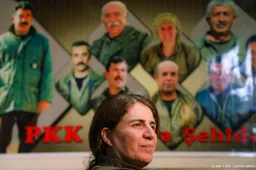 PKK eist stappen van Turkije in vredesproces