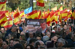 Rechts eist in protest in Madrid ontslag Spaanse premier