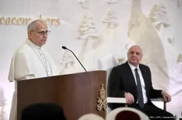 Paus vraagt Libanezen ondanks problemen in hun land te blijven