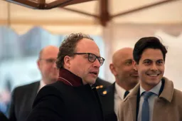 Thomas van Groningen fileert mogelijke informateur Wouter Koolmees: heeft blijkbaar tijd over naast de chaos bij de NS