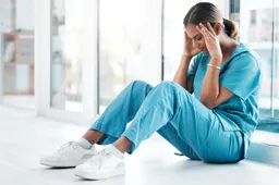 Horror-dossier wordt erger: Zorgfraudeur Renswoude speelde 4 jaar lang doktertje bij gehandicapten!