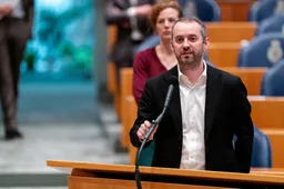 Klassenjustitie: VVD juicht om kortere WW voor het gepeupel, maar politici blijven lekker graaien in de wachtgeldpot