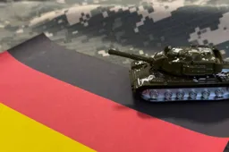 Duitsland roept jongens op voor militaire keuring - herinvoering dienstplicht wijst op oorlogsdreiging