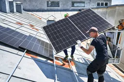 Fiasco: Overheid naait huurders met zonnepanelen-regeling - Woningcorporaties stoppen met investeren!