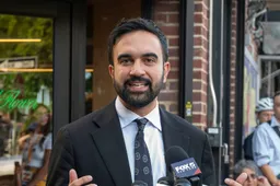 shutterstock_2669702071