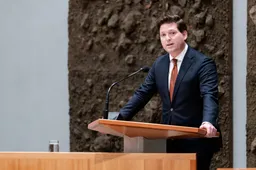 VVD-Kamervoorzitter Thom van Campen onthult ware gezicht in woke-biecht: ‘Ik heb buikpijn van PVV’