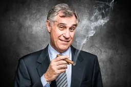 Schandalige zelfverrijking: Politici dwingen U in casino-pensioen, maar stellen hun EIGEN overstap weer uit!