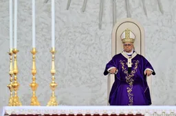 Paus sluit eerste buitenlandreis af met grote mis in Libanon