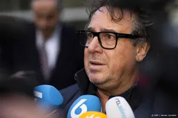 Marco Borsato arriveert bij rechtbank voor uitspraak in zedenzaak