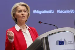 Von der Leyen: strijd opvoeren tegen migrantensmokkelaars 