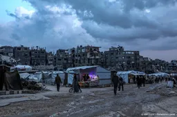 Gaza getroffen door noodweer: tenten doorweekt en ingestort