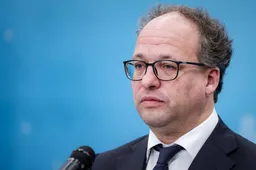 NS-directeur Koolmees maakt zich zorgen over staat van spoor