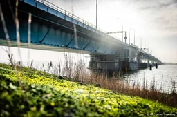 Zorgen in Brabant, Zeeland en Zuid-Holland om Haringvlietbrug