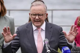 Australische premier: hulpdiensten bezig met redden van levens