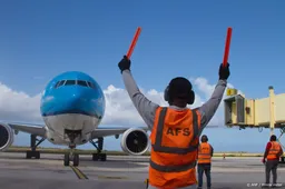 KLM mijdt luchtruim Curaçao niet na bijna-ongelukken