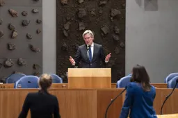 Van Oosten doet nu niets extra voor veiligheid Joodse gemeenschap