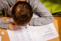 Meerderheid Kamer wil al in 2027 één landelijke doorstroomtoets 