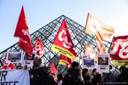 Louvre blijft langer dicht, staking medewerkers gaat door