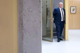 Aartsen: bodycams conducteurs in januari, NS spreekt hem tegen