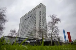 Boeren verzamelen bij provinciehuis Utrecht voor protest