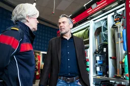 Schoof onder de indruk van de werkzaamheden van de brandweer