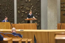 ARROGANTIE VAN DE MACHT: D66 en CDA spugen op Kamerleden met 'normale mensen'-opmerking! De Vos (FVD) en Van der Plas (BBB) fileren kabinet