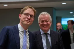 VICTORIE: FVD scoort megasucces! Kamer steunt Van Houwelingen: Einde aan terreur van onterechte uithuisplaatsingen?