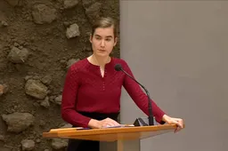 FVD BREEKT MESTDEBAT OPEN: Lidewij de Vos fileert de Kamer! 'Nederland heeft regels te streng opgevat'