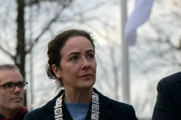 Halsema ontmaskerd als totalitaire regent, maar JA21 slaat de plank mis: ‘Vergelijk deze linkse dictator niet met held Orbán!’