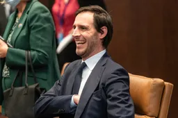 KLIMAAT-ZELFMOORD: EU en Wopke Hoekstra drukken 90% CO2-reductie door! ‘We kopen onze schuld af in Afrika’